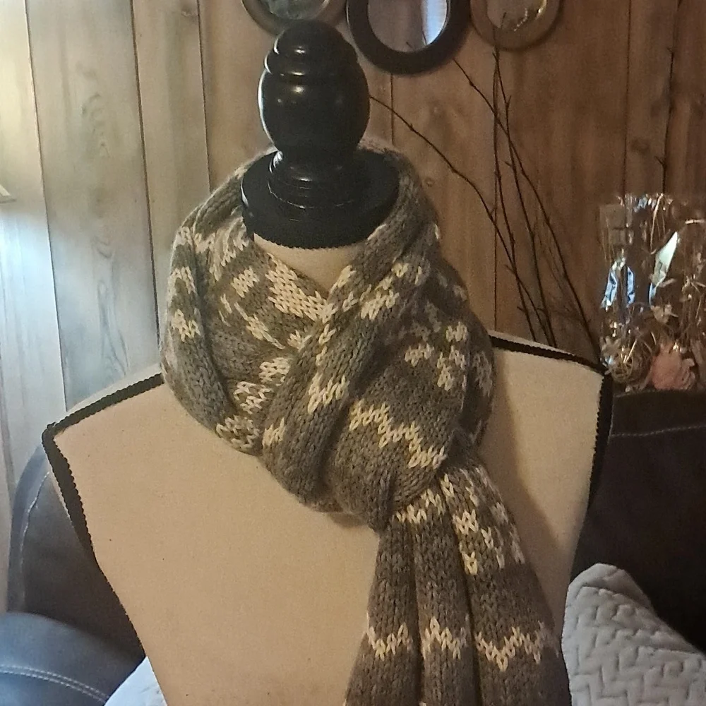 Banana Republic stay cozy